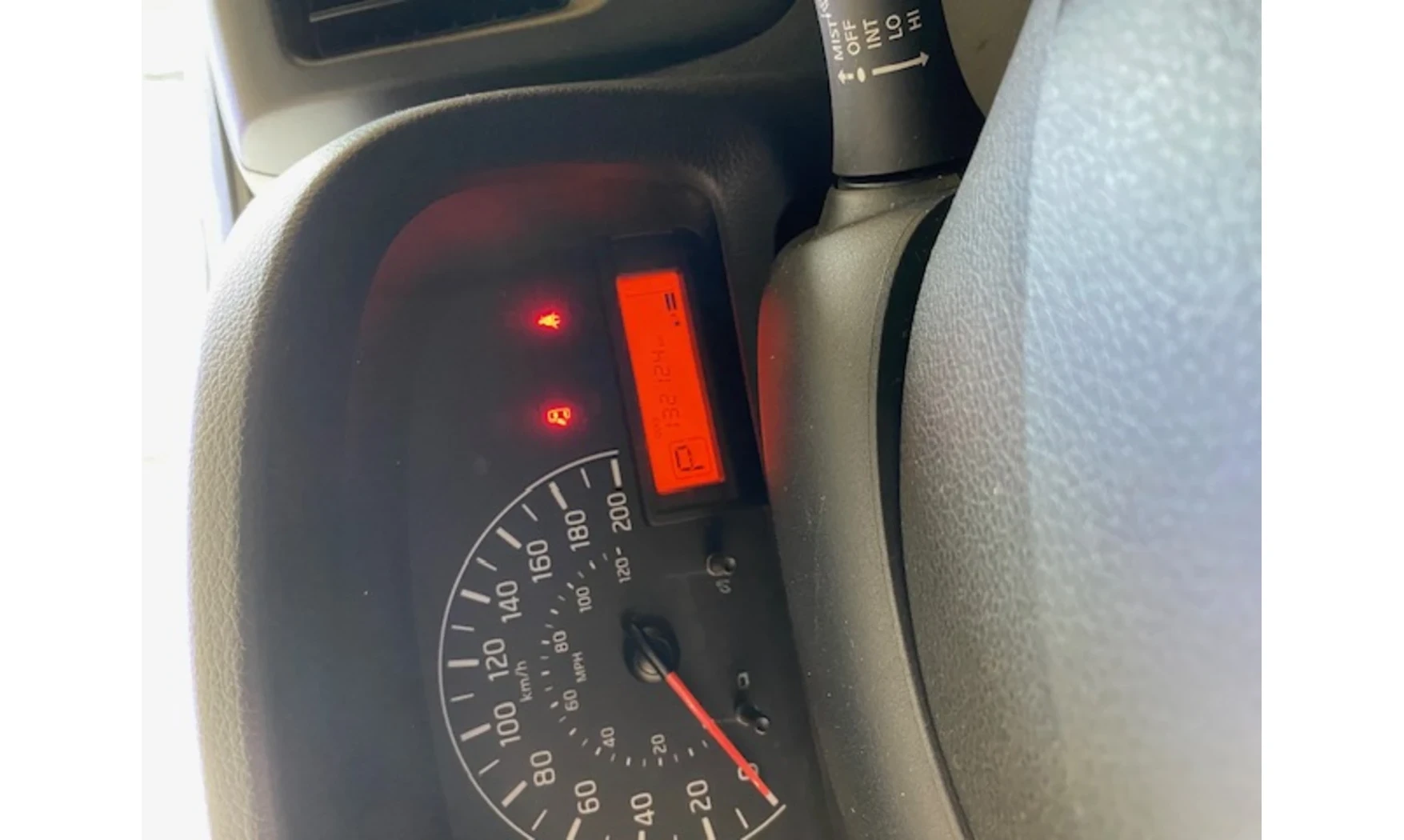 NISSAN NV 200 2020
